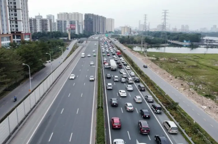 Xây dựng đường cao tốc đã trở thành một giải pháp hiệu quả cho vận tải giao thông